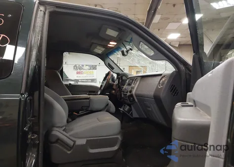 2014 Ford F-250 Xlt z USA, uszkodzony, nr VIN 1FT7X2BT6EEB72475